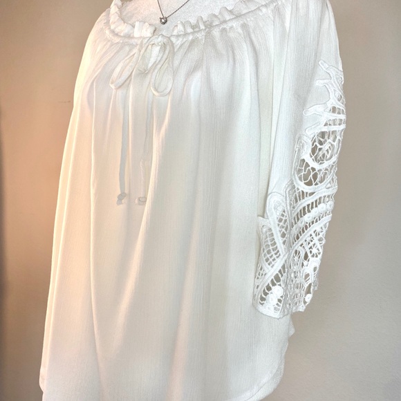 Wilde Heart Lace Sleeve Top - Picture 6 of 14